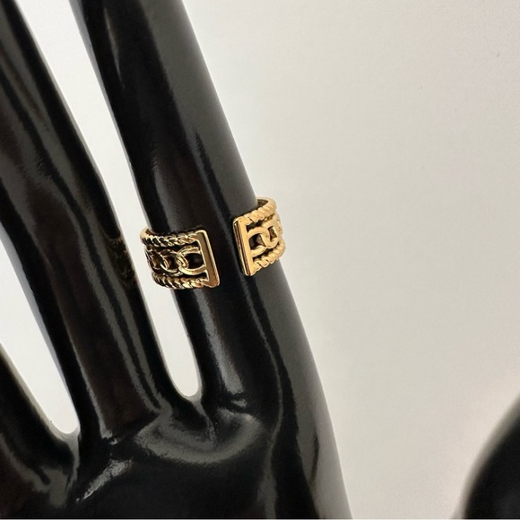 Gold Chain Design Ring - Picture 3 of 4